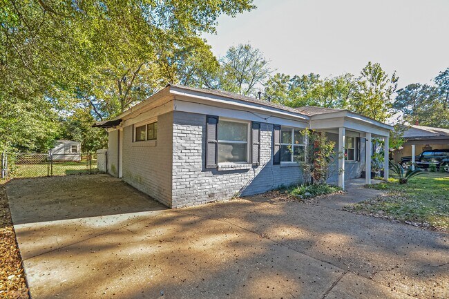 928 Grenada Dr in Montgomery, AL - Building Photo - Building Photo