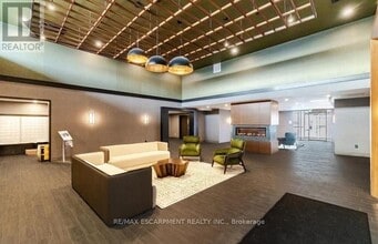 450 Dundas St E in Hamilton, ON - Building Photo - Building Photo