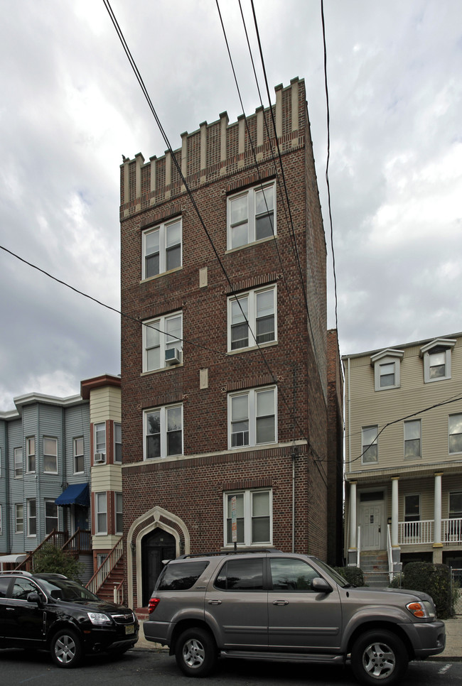 32 Magnolia Ave in Jersey City, NJ - Building Photo - Building Photo