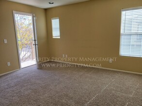 9156 Promising Ct in Las Vegas, NV - Building Photo - Building Photo