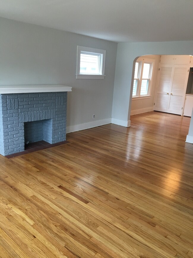 3204 French St, Unit first in Erie, PA - Foto de edificio - Building Photo