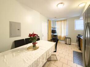 1204 N Lavergne Ave in Chicago, IL - Building Photo - Building Photo