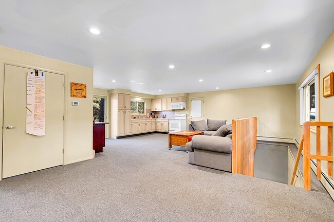 27927 Circle Dr in Evergreen, CO - Building Photo - Building Photo