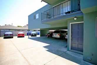 1160 Regent St in Alameda, CA - Foto de edificio - Building Photo