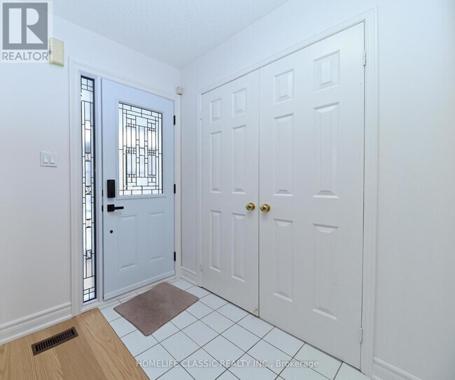 119 Cromwell Rd in Vaughan, ON - Building Photo - Building Photo