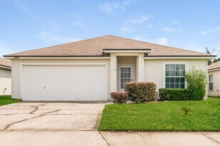 3292 Talisman Drive in Middleburg, FL - Building Photo
