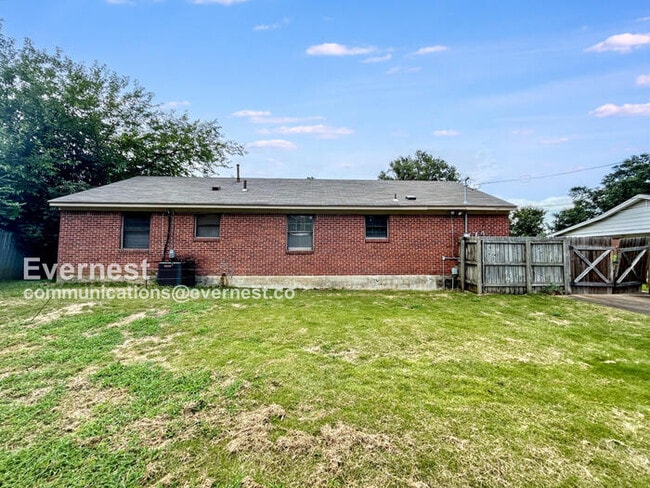 3199 Brookmeade St in Memphis, TN - Building Photo - Building Photo