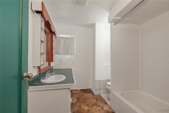 505 Carbon St in Syracuse, NY - Building Photo - Building Photo