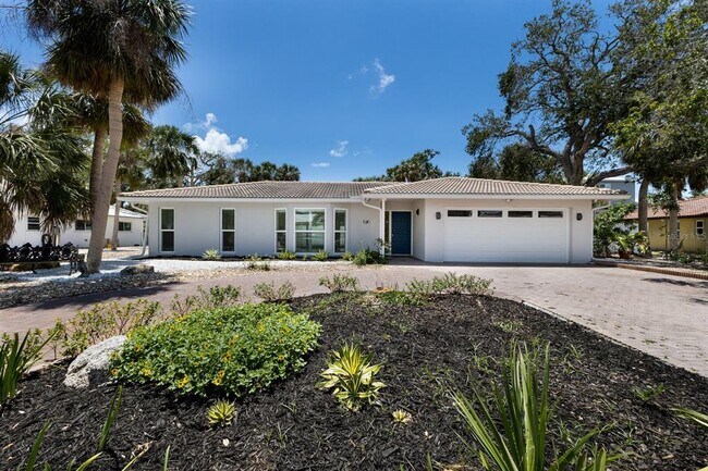 property at 620 Venice Ln