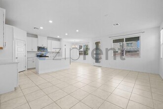 7137 Red Gulch St in North Las Vegas, NV - Building Photo - Building Photo