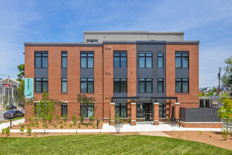 Lineage at North Patrick in Alexandria, VA - Building Photo - Primary Photo