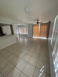 604 Australian Way photo'