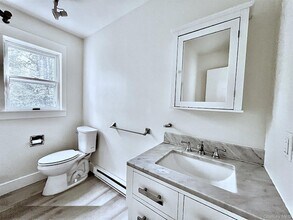 5265 NY-9G in Germantown, NY - Foto de edificio - Building Photo