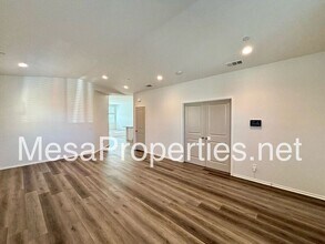 15387 Patton St in Victorville, CA - Building Photo - Building Photo