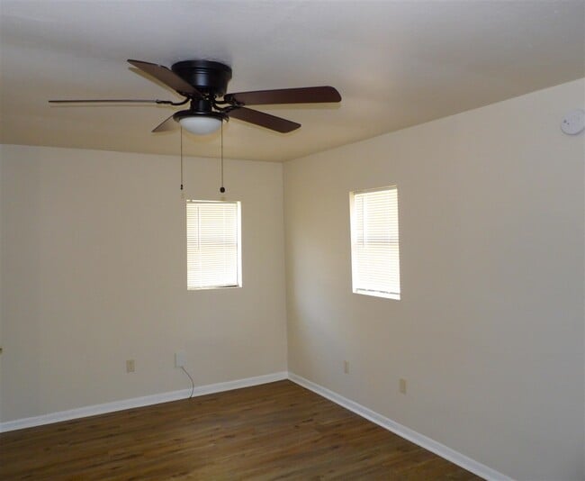 2611 SW E Ave in Lawton, OK - Building Photo - Building Photo