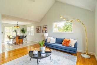 32 Waltham St in Woburn, MA - Building Photo - Building Photo