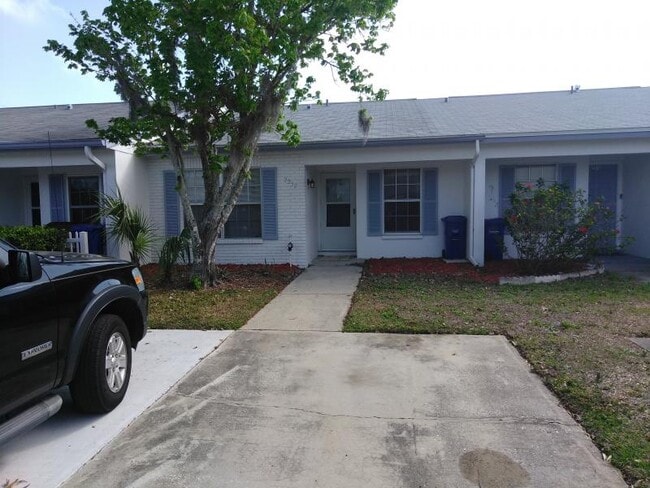 property at 2932 Bradley Ct