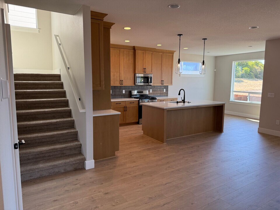 719 NW 174th St in Ridgefield, WA - Building Photo