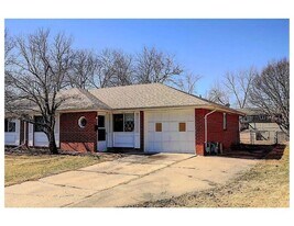 5616 N Strathbury Ave in Kansas City, MO - Building Photo