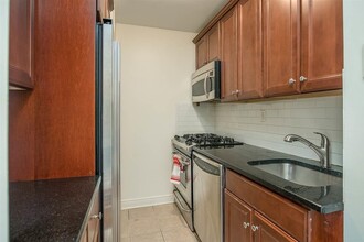 500 Central Ave in Union City, NJ - Building Photo - Building Photo