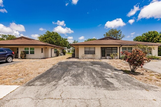 5029 Rose Hill Dr in Boynton Beach, FL - Building Photo - Building Photo