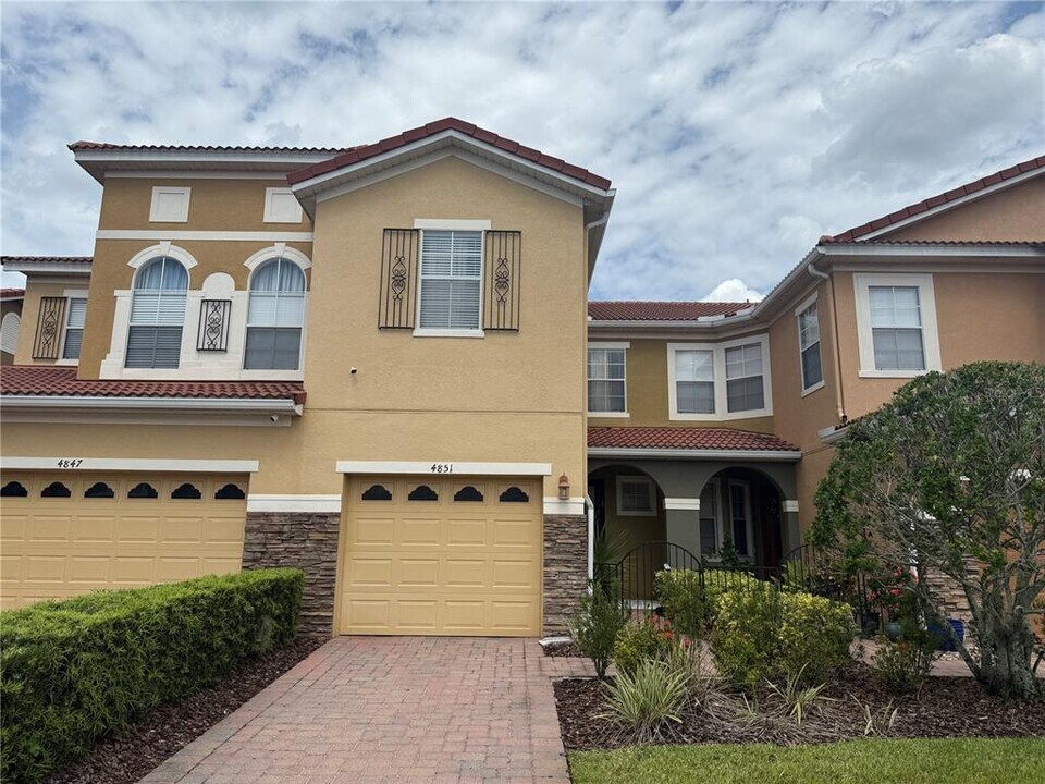 4851 Fiorazante Ave in Orlando, FL - Building Photo