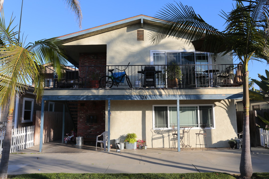 126 Dolphin Ave in Seal Beach, CA - Building Photo