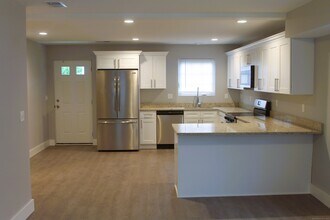 14 Elm St in Seymour, CT - Building Photo - Building Photo