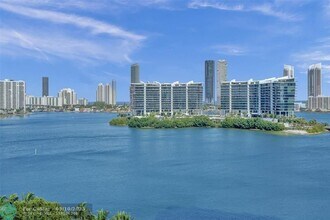3301 NE 183rd St in Aventura, FL - Building Photo - Building Photo