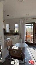 1130 Laveta Terrace in Los Angeles, CA - Building Photo - Building Photo