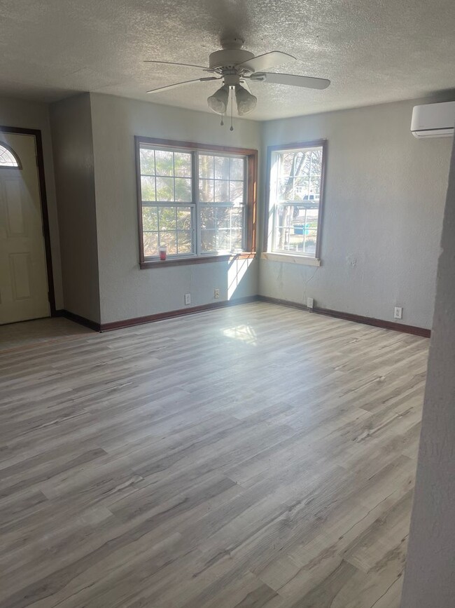 property at 1011 S Rinker Ave