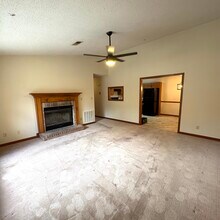 1231 Shannon Way SW, Unit 1231 Shannon Way in Marietta, GA - Foto de edificio - Building Photo
