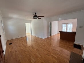 2380 E Villa St in Pasadena, CA - Building Photo - Building Photo
