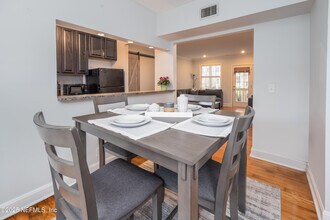 1528 Palm Ave in Jacksonville, FL - Building Photo - Building Photo