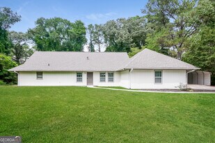 2242 Marion Ln in Morrow, GA - Building Photo