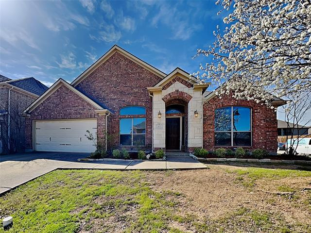 417 Sodbury Ct in Roanoke, TX - Building Photo