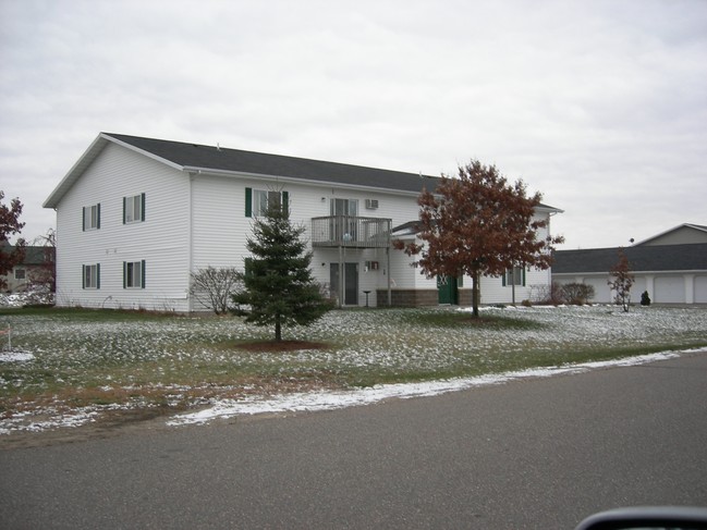 Greenwood Apartments in Baxter, MN - Foto de edificio - Building Photo