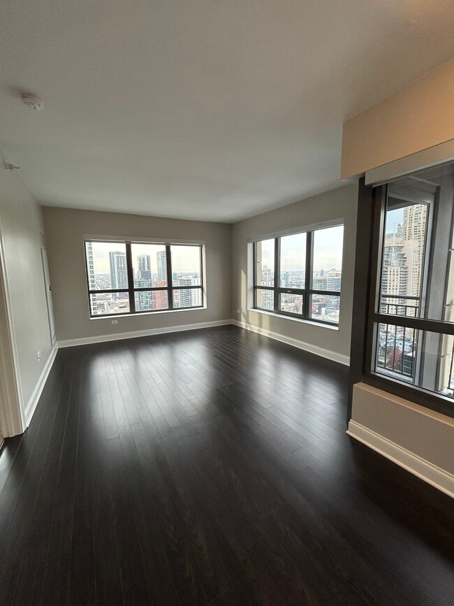 68 W Hubbard St, Unit 2302 in Chicago, IL - Building Photo - Building Photo