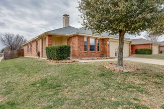 1201 Roping Reins Way in Haslet, TX - Building Photo - Building Photo