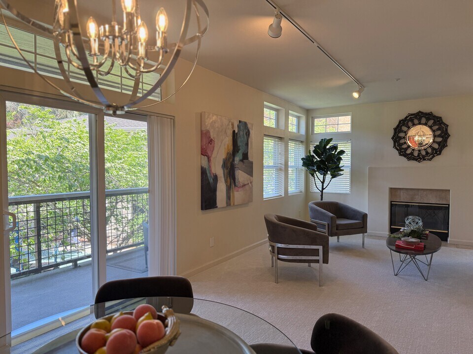 324 Callippe Ct in Brisbane, CA - Building Photo