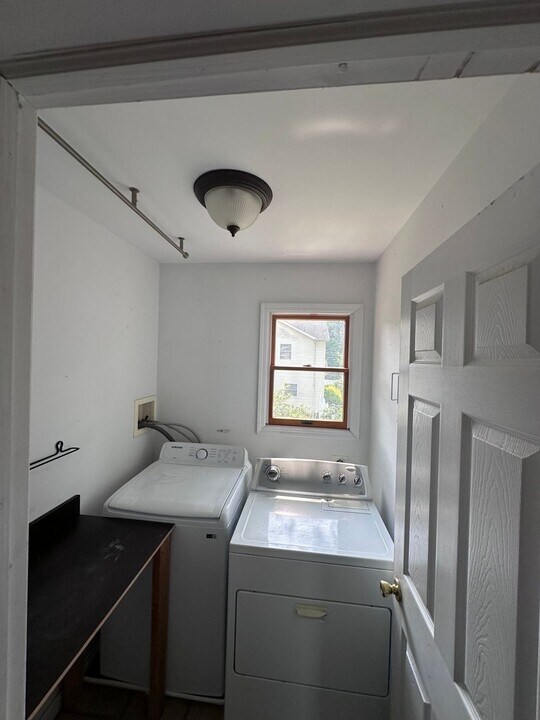 2 Concord Dr in Holtsville, NY - Building Photo