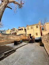 213 Rock Creek Church Rd NW in Washington, DC - Foto de edificio - Building Photo
