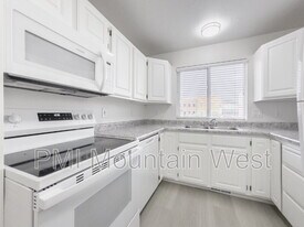 49 S 200 W in Lehi, UT - Building Photo
