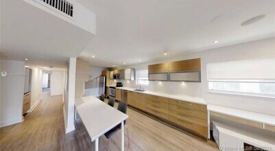 855 Euclid Ave, Unit 208 in Miami Beach, FL - Foto de edificio - Building Photo