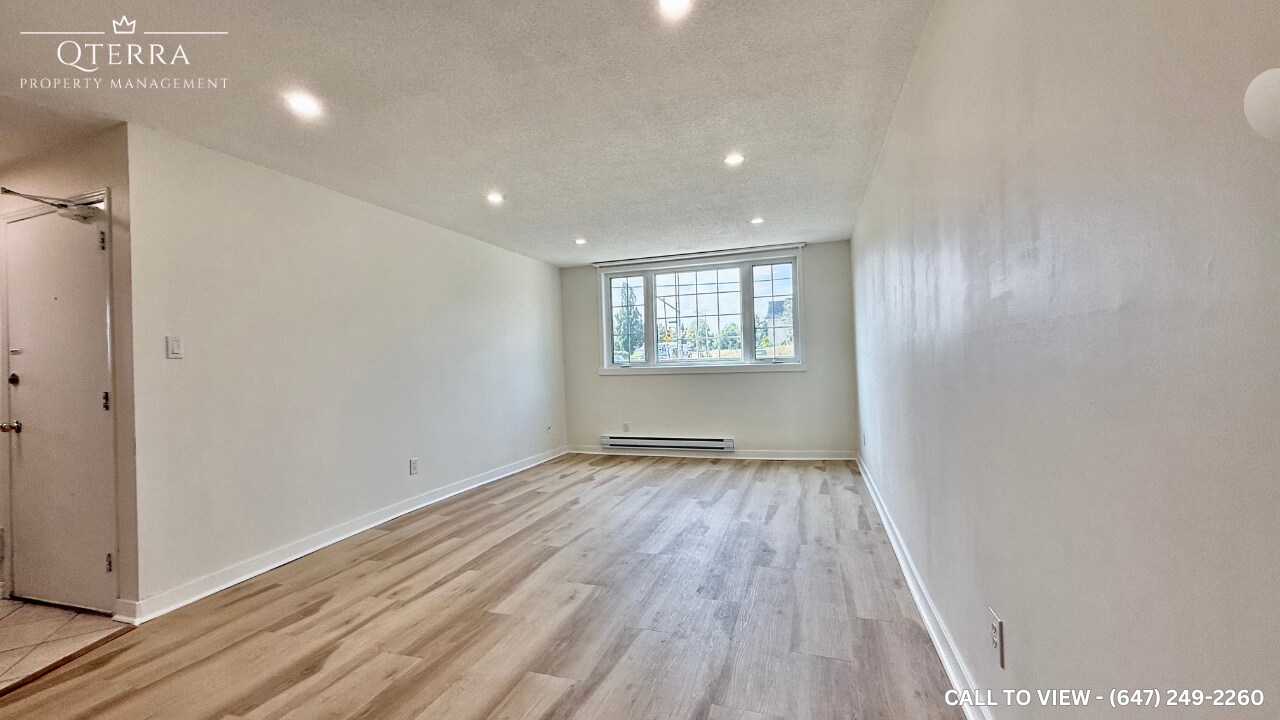 103 Vicmount Dr in Kitchener, ON - Building Photo