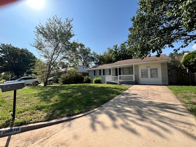5808 NW Kinyon Ave in Lawton, OK - Building Photo - Building Photo