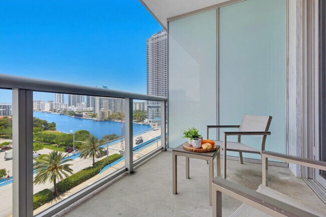 2602 E Hallandale Beach Blvd, Unit ID1227295P in Hallandale Beach, FL - Foto de edificio - Building Photo