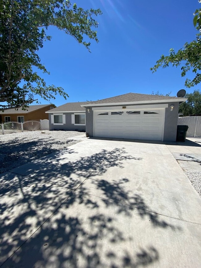 10231 Lawson Ave in Adelanto, CA - Building Photo - Building Photo
