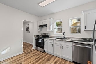 1860 Calmes St in Mobile, AL - Building Photo - Building Photo