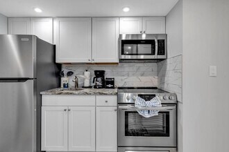 2004 N Ocean Blvd in Myrtle Beach, SC - Building Photo - Building Photo